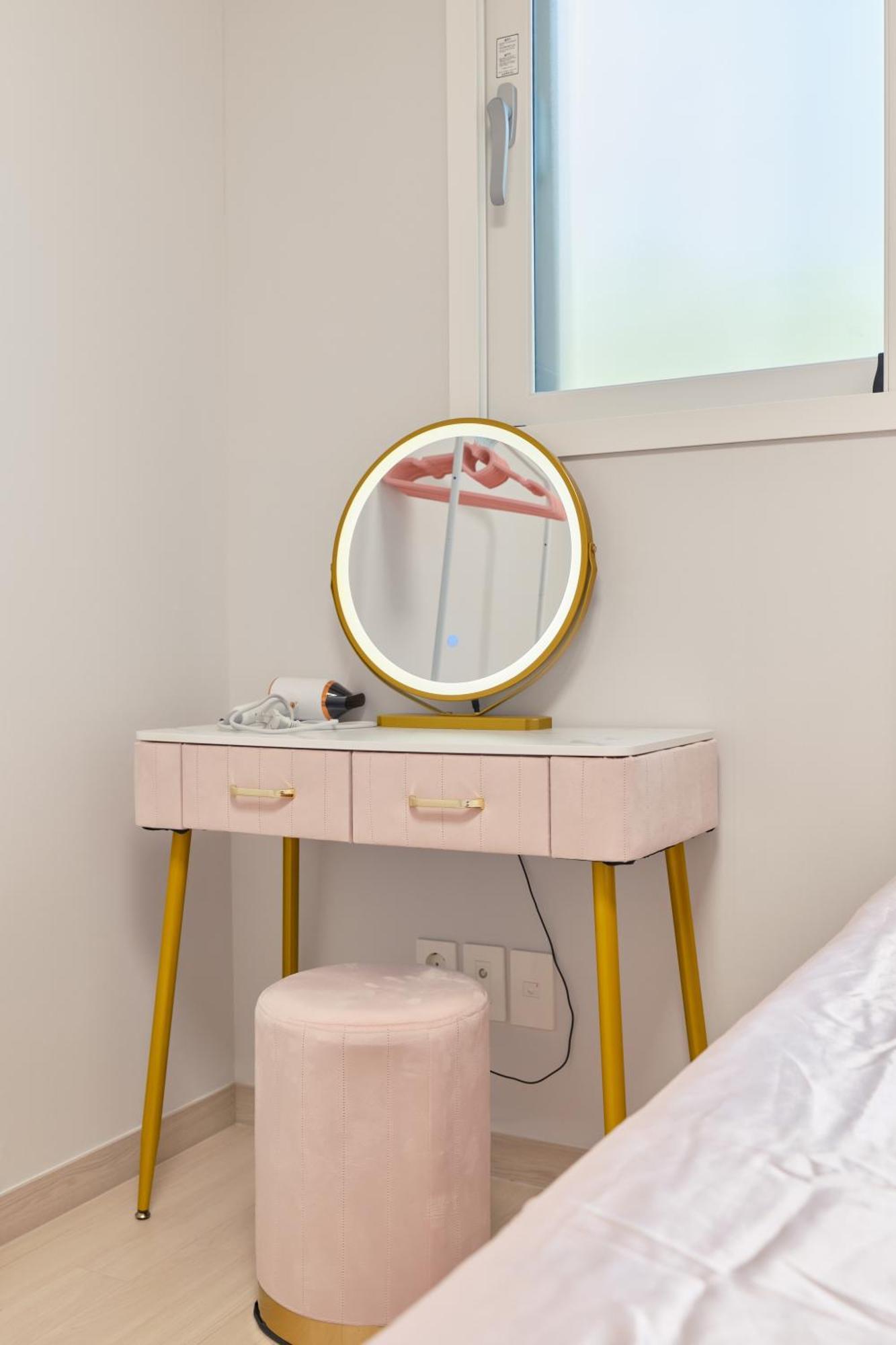 Pink Room 4 Bedroom Seoul Exterior photo